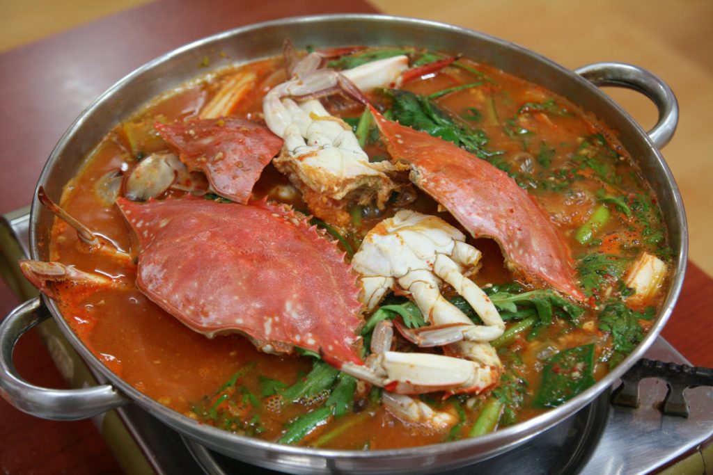 オニオコゼ鍋とワタリガニ料理 韓国の旬メシ161 韓国絶品グルメ013 韓食生活